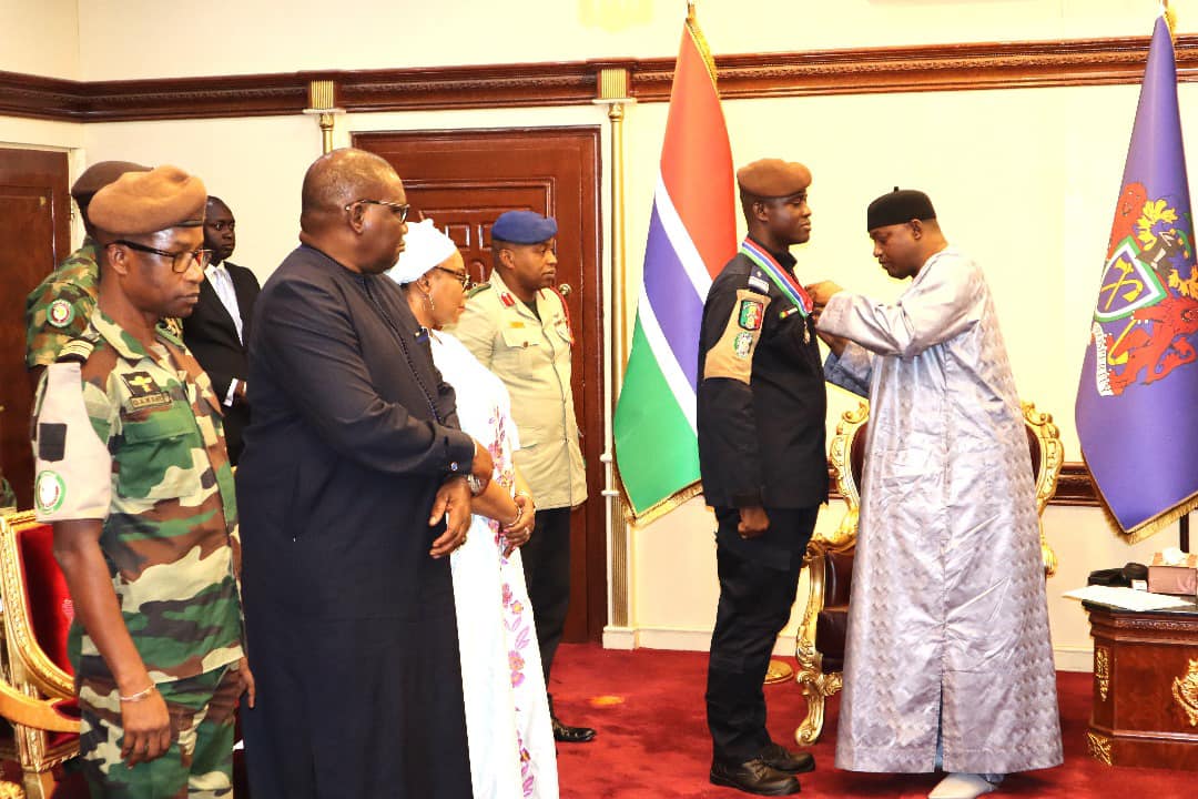 Barrow decorates outgoing State House Ecomig commander